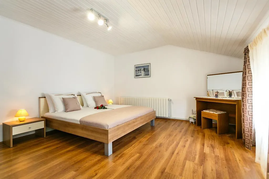 Apartmani Cvelic 말린스카 3*,  크로아티아