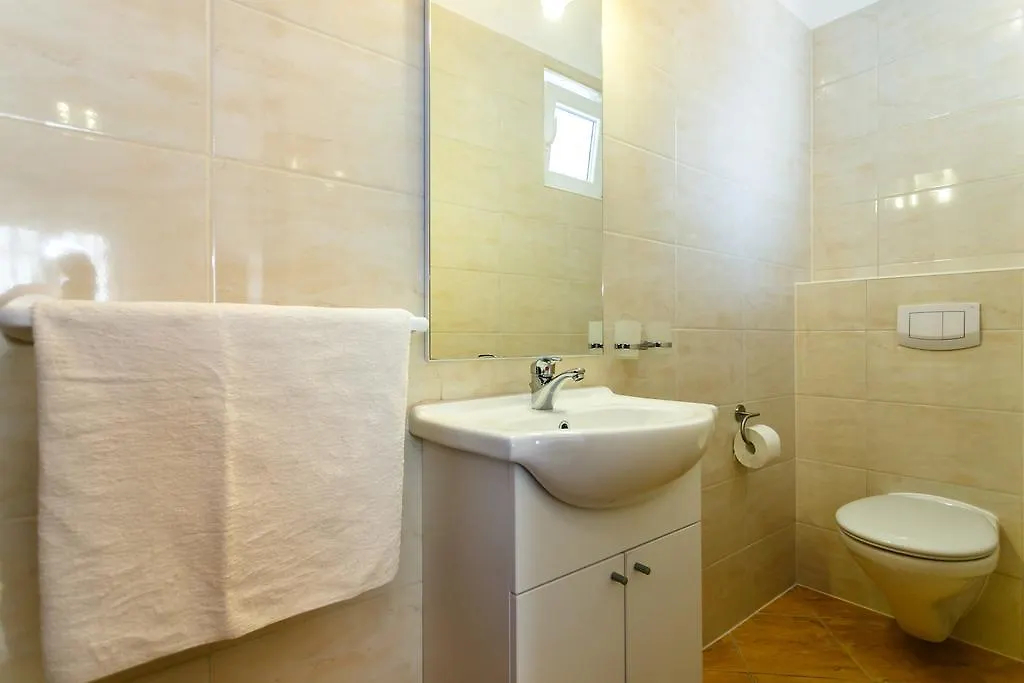 Apartmani Cvelic 말린스카