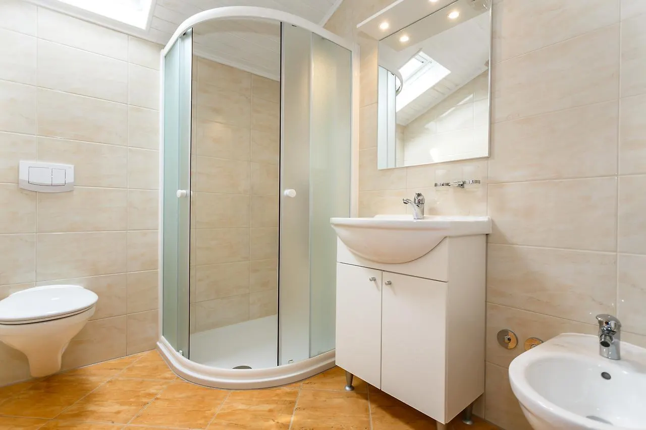 Apartmani Cvelic 말린스카