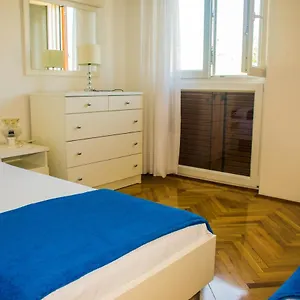 Apartament White & In